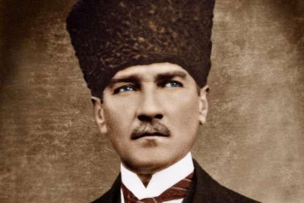 Müziksiz Devrim de Olmaz Cumhuriyet de Ulu Önder Atatürk Diyor ki En Güç Devrim Müzik Devrimidir